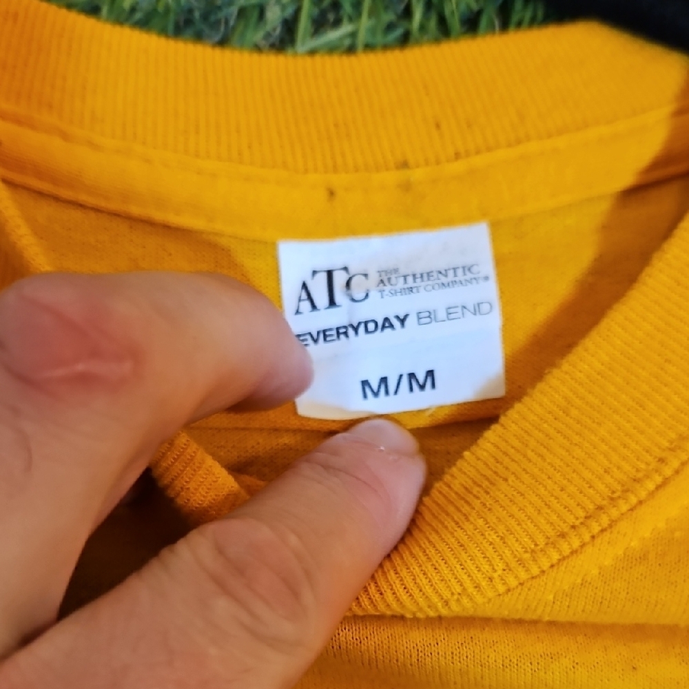 TC Vintage Yellow Short Sleeve Tee 00s Y2k - Picture 3 of 4